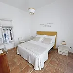 Usciglio - & Pool 3*