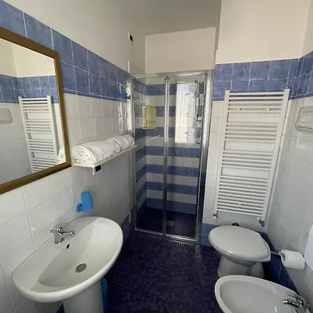 Usciglio - & Pool Vendégház 3*