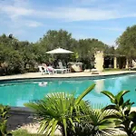 Konukevi Usciglio - & Pool Sanarica