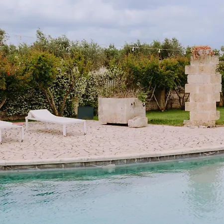 Konukevi Usciglio - & Pool 3*