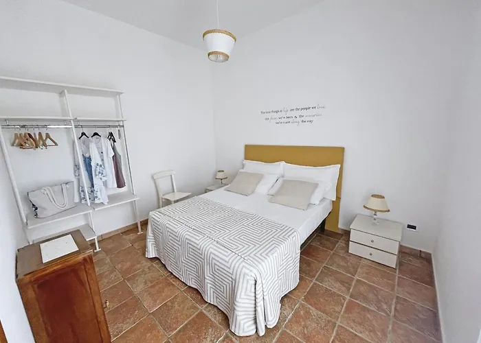 Usciglio 3*